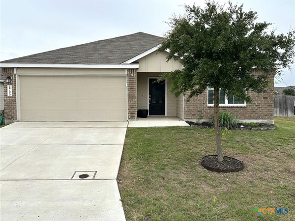 2700 La Mundial Street , Seguin, TX 78155