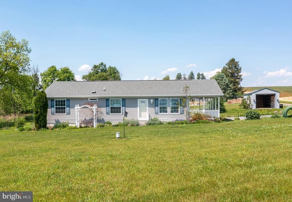 1360 SHOEY ROAD, MOHRSVILLE, PA 19541