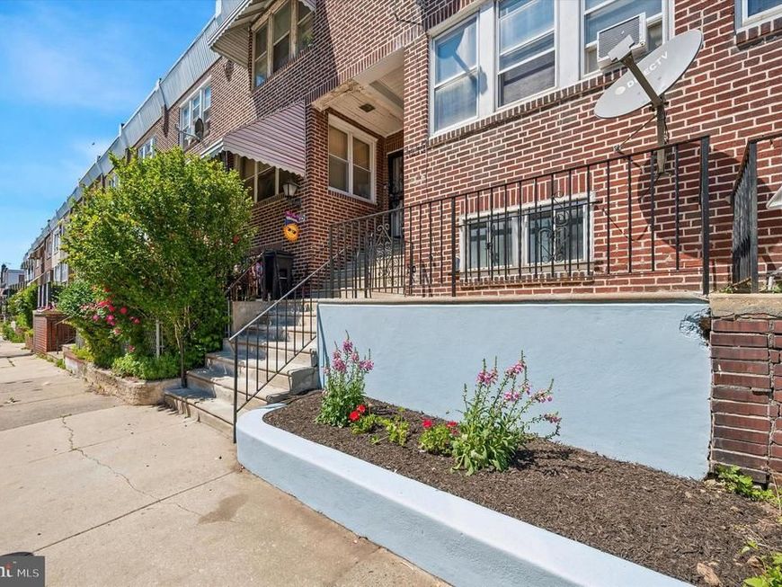 3213 W Hilton, Philadelphia, PA 19129 Main Photo