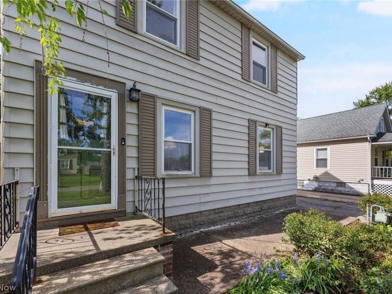 123 Lafayette Street, Elyria, OH 44035 Photo 4