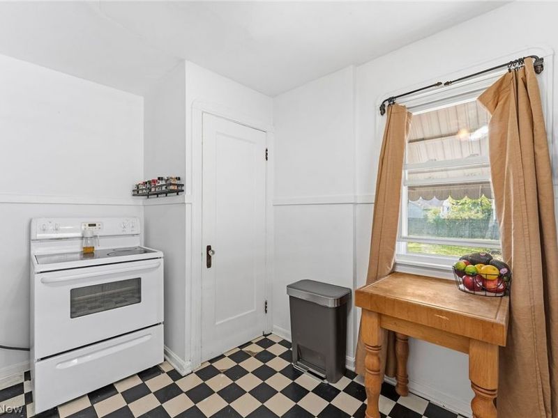 123 Lafayette Street, Elyria, OH 44035 Photo 7