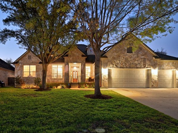 131 Eaton LN , Austin, TX 78737