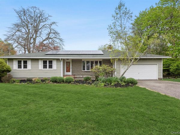 77 Evergreen Avenue, East Moriches, NY 11940