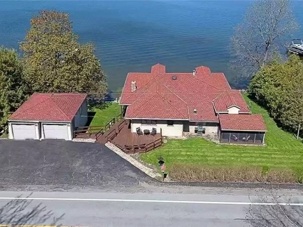 4556 E Lake Road, Livonia, NY 14487