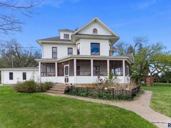 25681 Ditch Rd, Renner, SD 57055