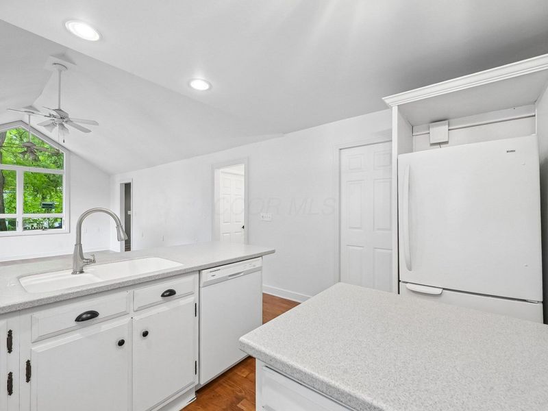 175 W Weisheimer Road, Columbus, OH 43214 Photo 12