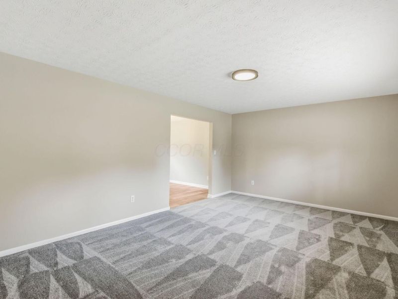 6998 Nocturne Road N, Reynoldsburg, OH 43068 Photo 7