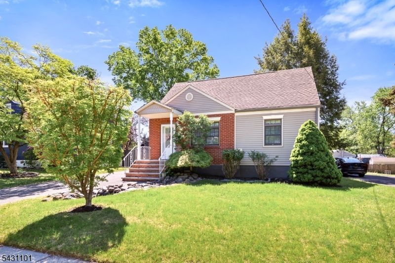 817 Dunellen Ave, Dunellen, NJ 08812 Main Photo
