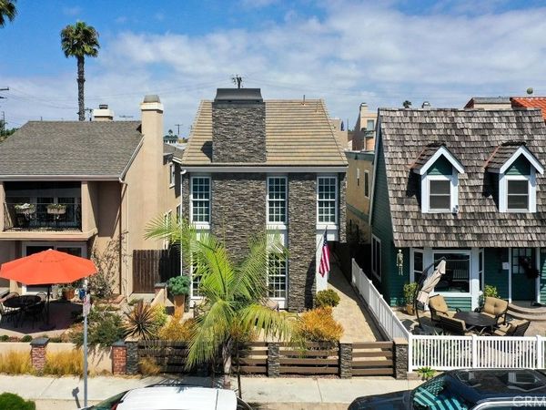 203 Frankfort Avenue, Huntington Beach, CA 92648