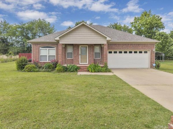 600 Meadow Lynn Drive, Morrilton, AR 72110