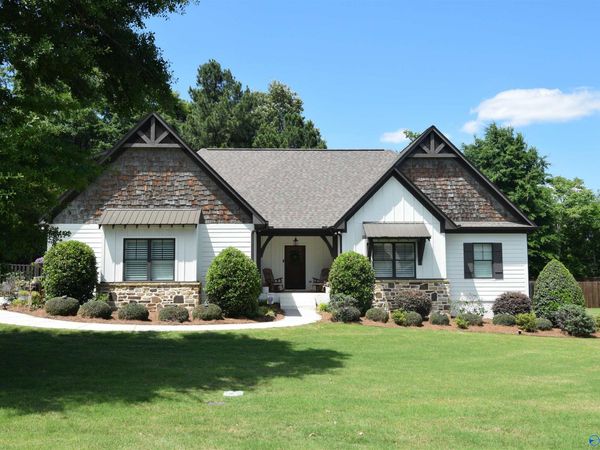 180 Greystone Pass, Guntersville, AL 35976