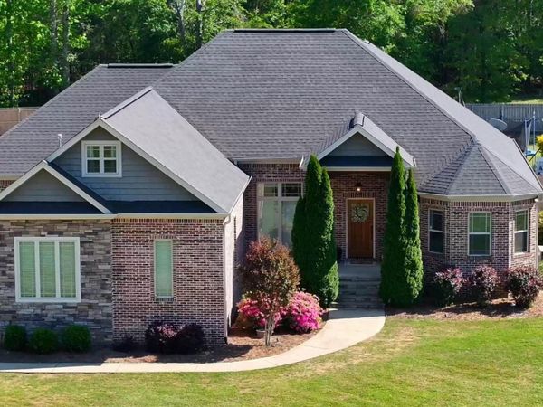 90 Oak River Drive, Gadsden, AL 35901