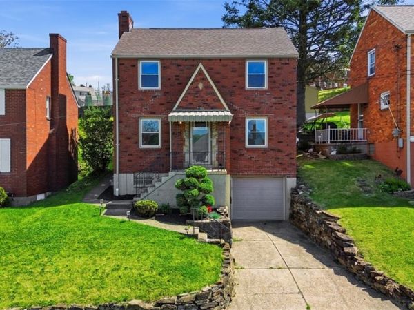 3215 Shadyway Dr , Pittsburgh, PA 15227