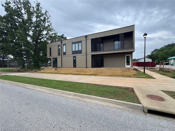 845 N Rupple Road , Fayetteville, AR 72704