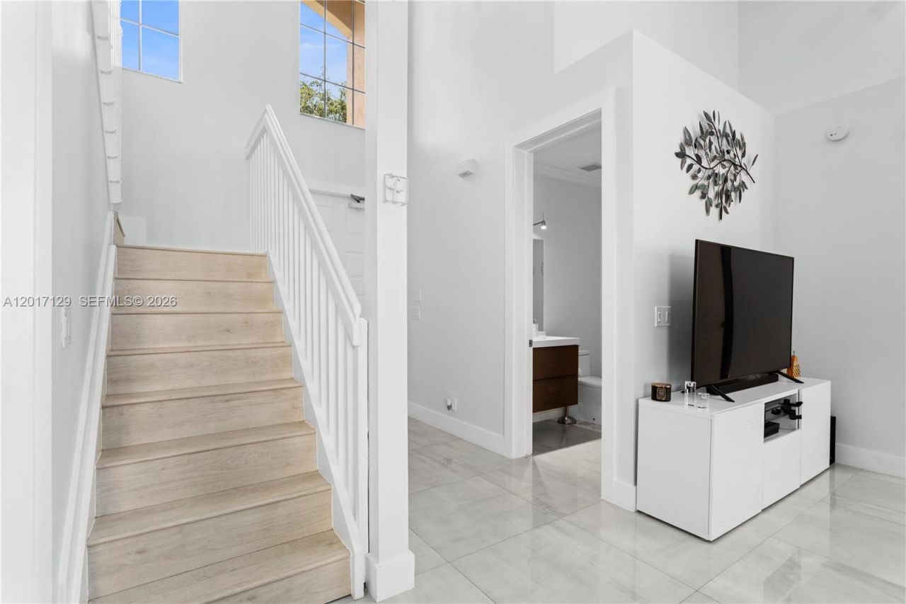 1240 Grant St, Hollywood, FL 33019 Photo