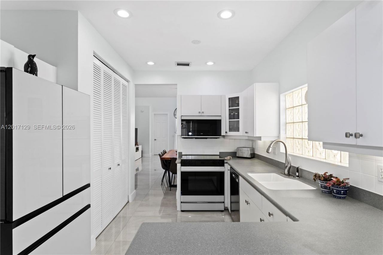 1240 Grant St, Hollywood, FL 33019 Photo