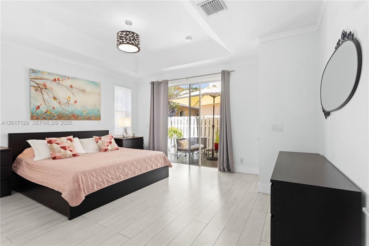 1240 Grant St, Hollywood, FL 33019 Photo