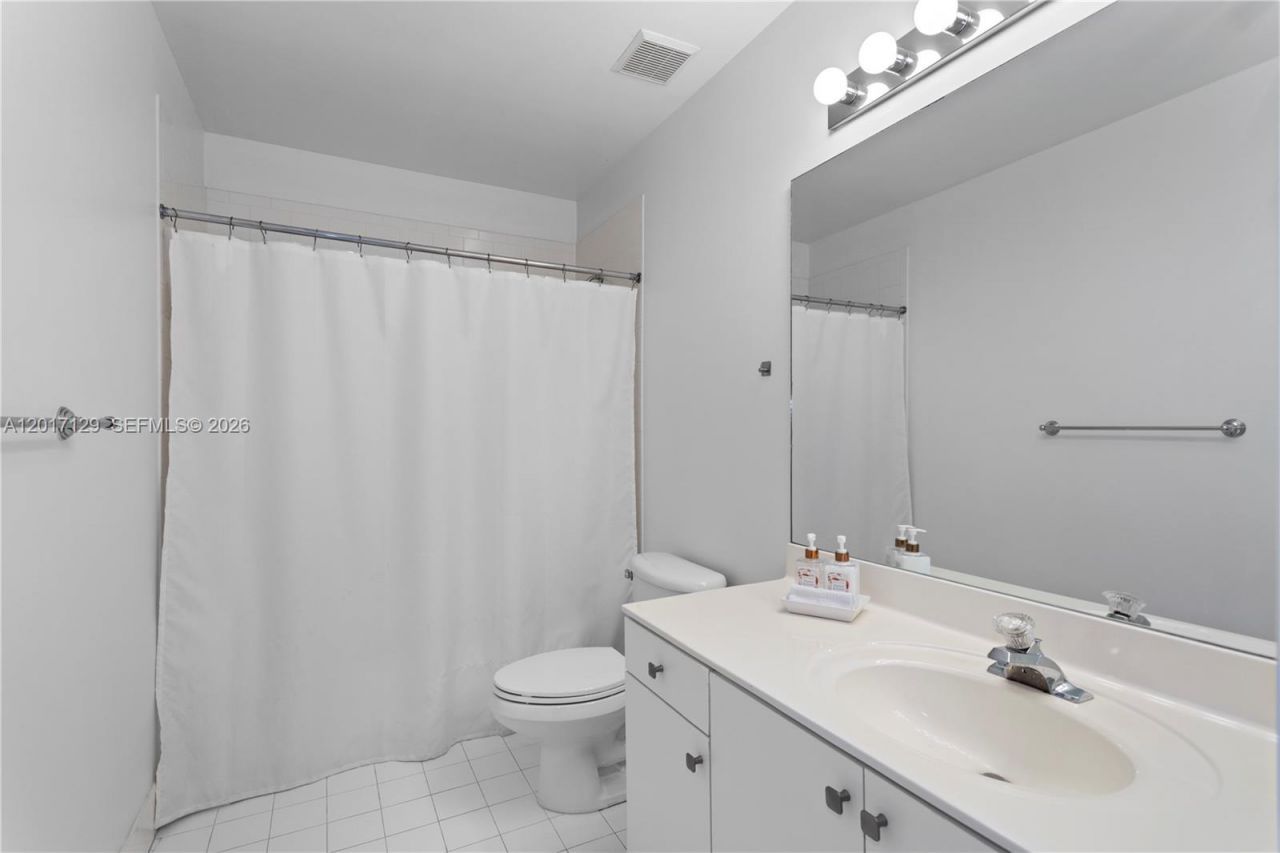 1240 Grant St, Hollywood, FL 33019 Photo