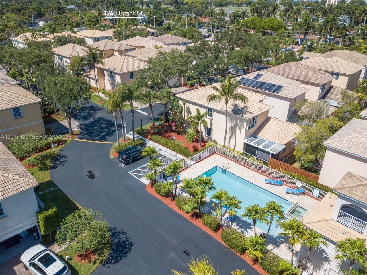 1240 Grant St, Hollywood, FL 33019 Photo