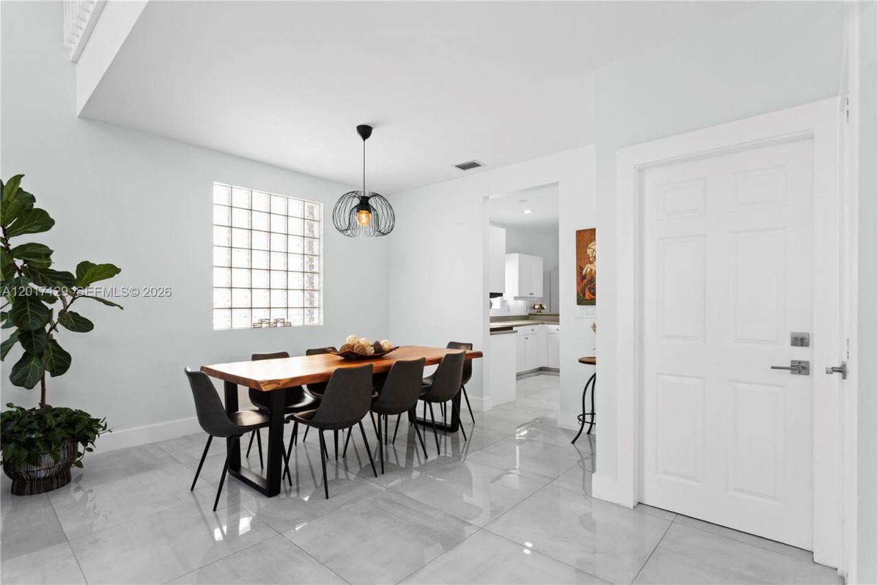 1240 Grant St, Hollywood, FL 33019 Photo