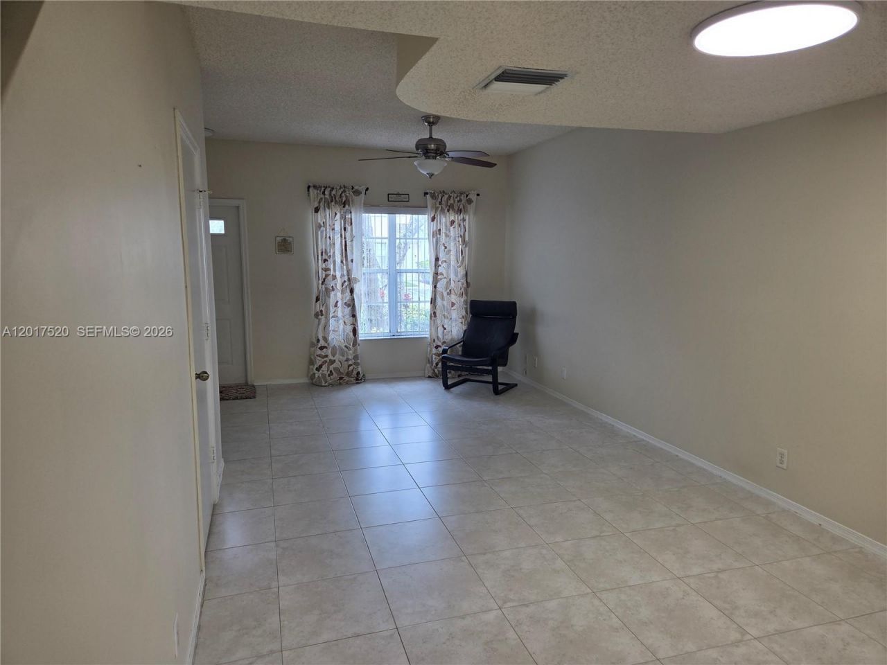 47 Simonton Cir , Weston, FL 33326 Photo
