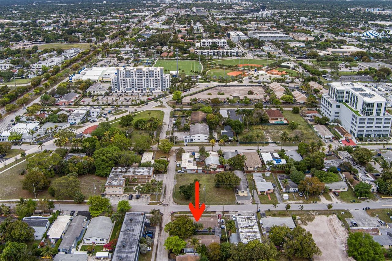 923 SE 2nd Ave , Unit 4, Hallandale Beach, FL 33009 Photo