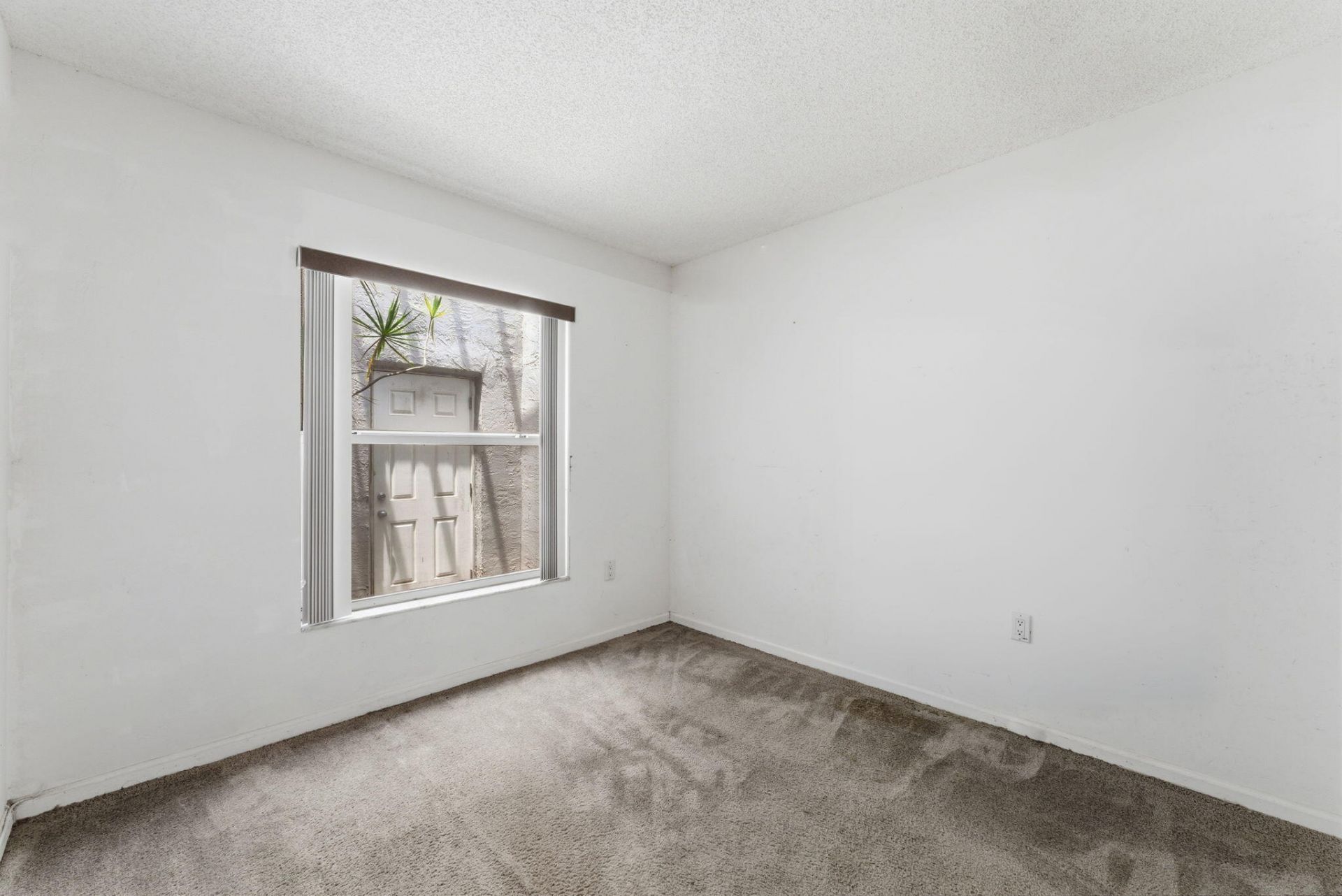 19035 NW 54th Place, Miami Gardens, FL 33055 Photo