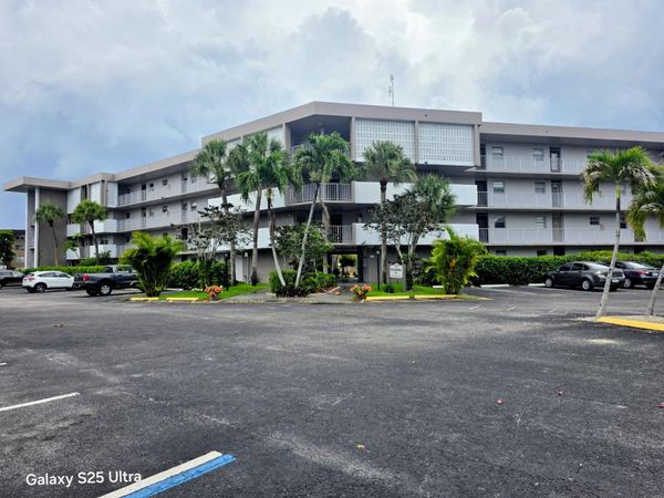 2800 NW 47th Terrace, Unit 206b, Lauderdale Lakes, FL 33313
