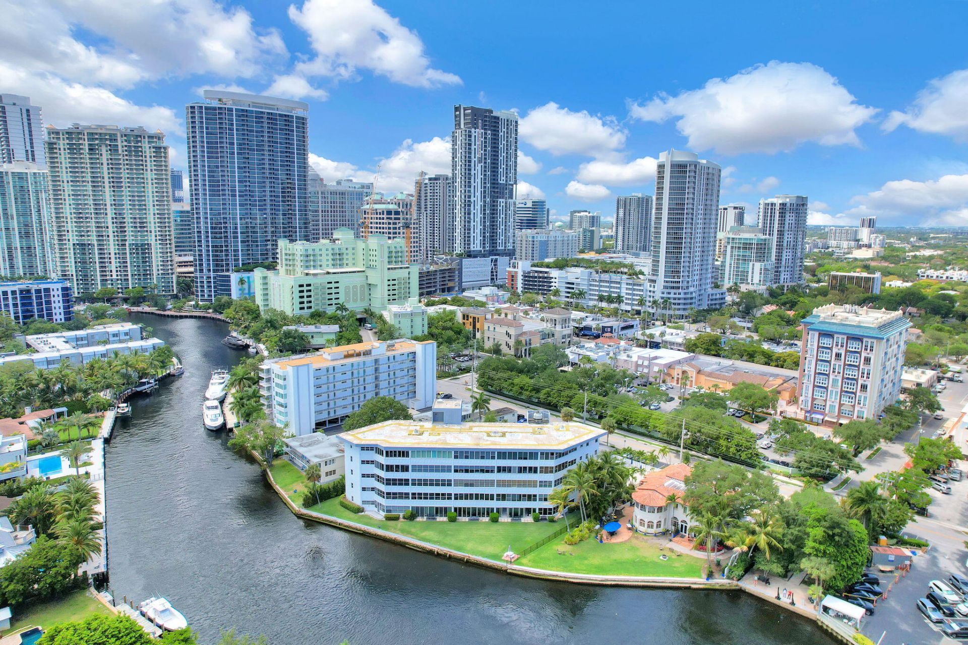 818 SE 4th Street, Unit 505, Fort Lauderdale, FL 33301 Photo