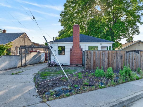 3732 38th St, Sacramento, CA 95820