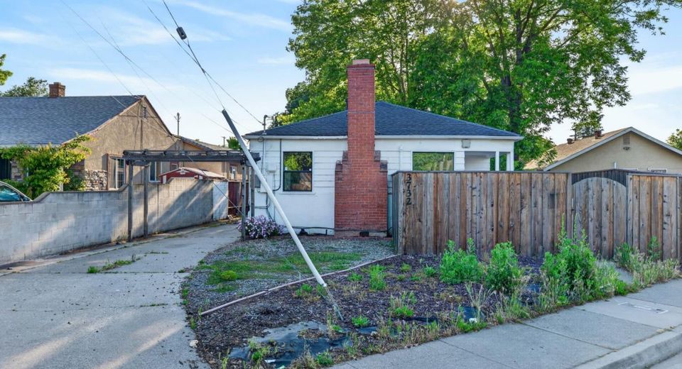 3732 38th St, Sacramento, CA 95820 Photo