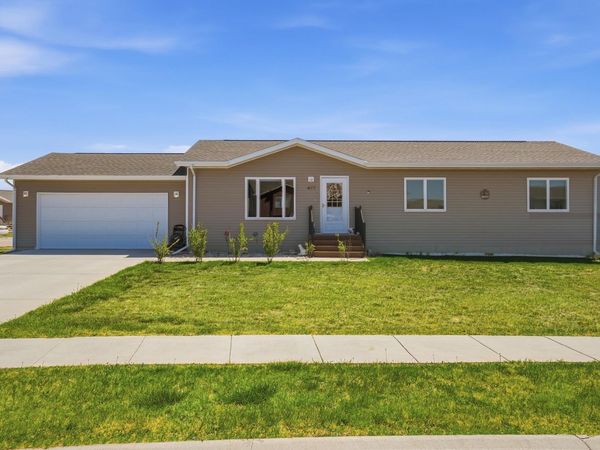 477 BLUEBIRD DR, Box Elder, SD 57719