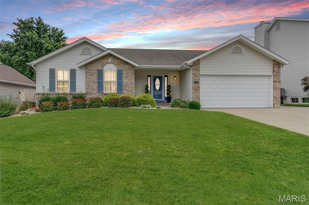 1019 Treeshade Drive, Saint Peters, MO 63376 Main Photo