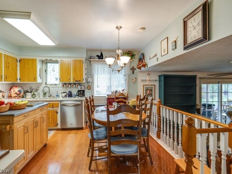 6723 Edgemoor Avenue, Solon, OH 44139 Photo 17