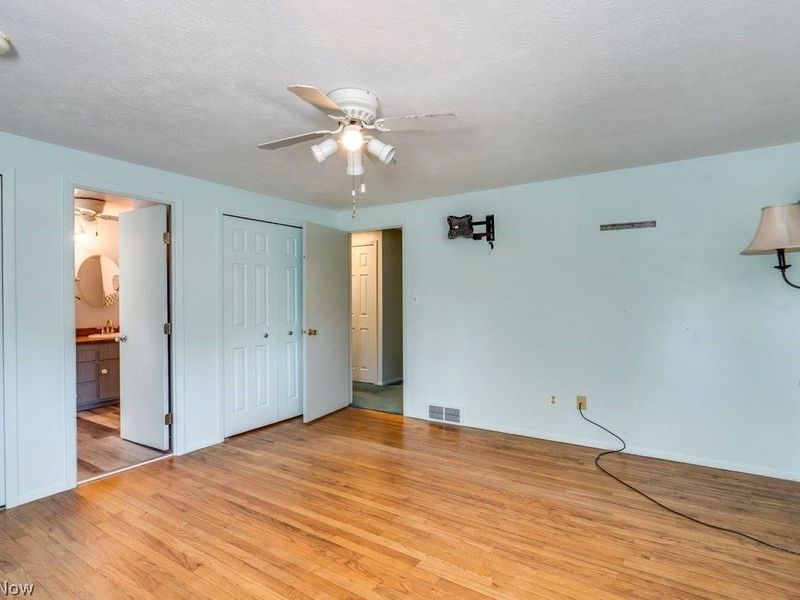 6723 Edgemoor Avenue, Solon, OH 44139 Photo 19