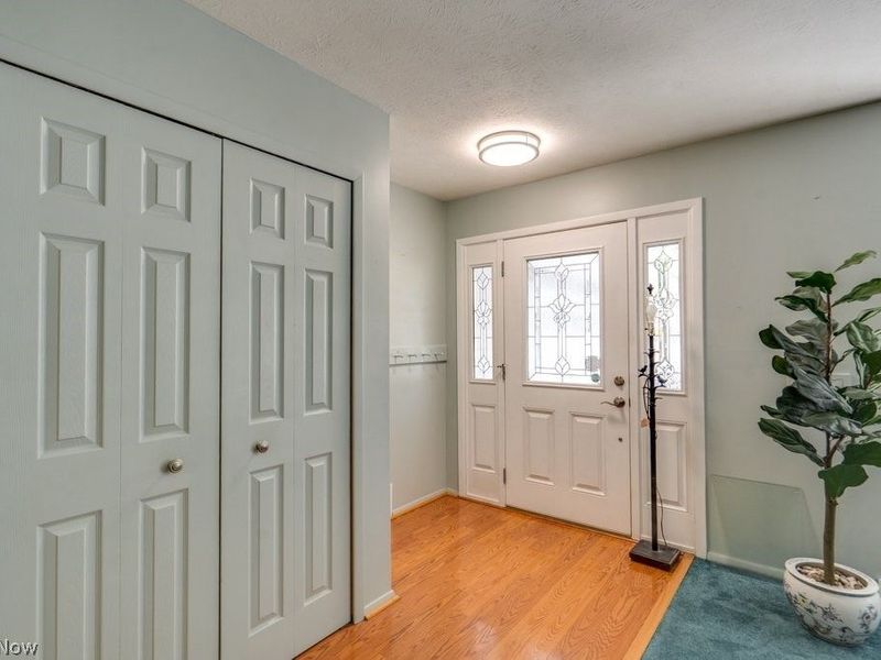 6723 Edgemoor Avenue, Solon, OH 44139 Photo 2