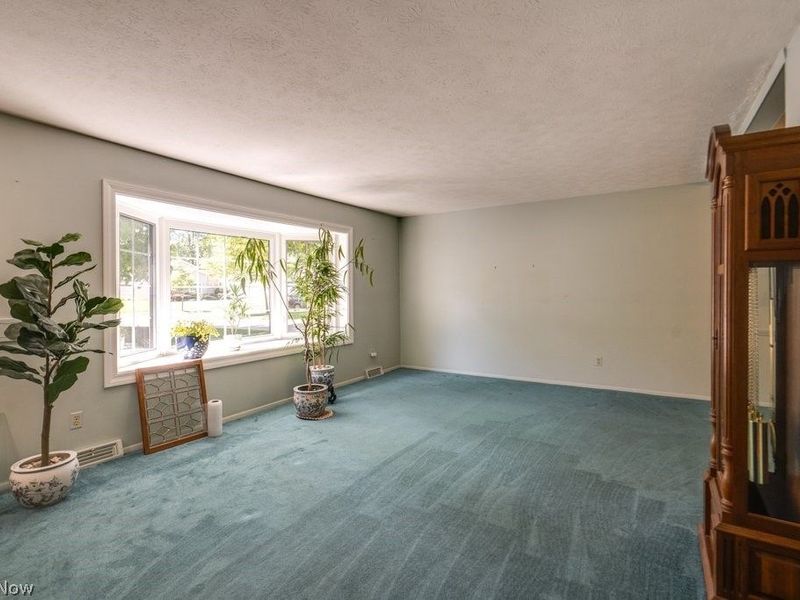 6723 Edgemoor Avenue, Solon, OH 44139 Photo 4