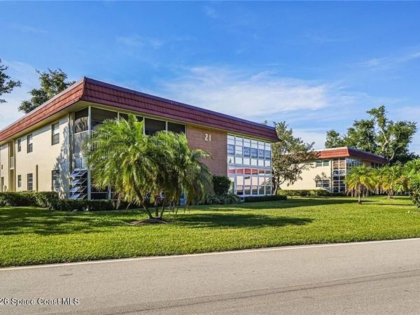 21 Pine Arbor Lane , Unit 104, Vero Beach, FL 32962