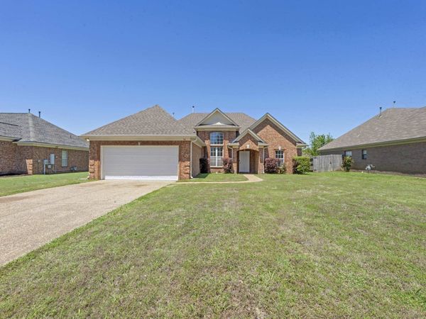 50 ABBEY RD, Oakland, TN 38060