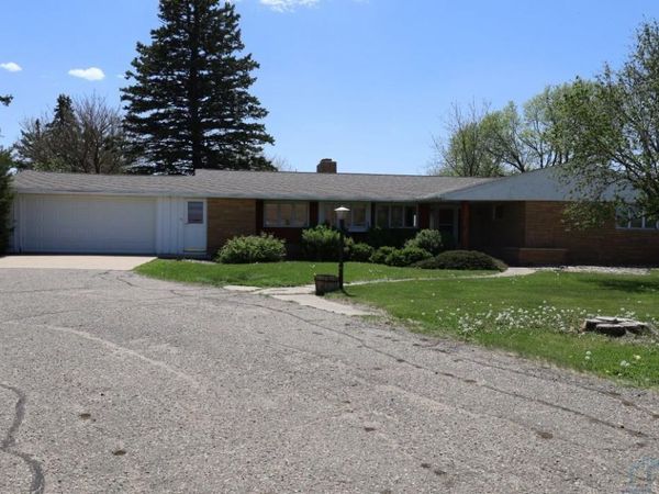 302 S 12th Avenue, Rock Rapids, IA 51246