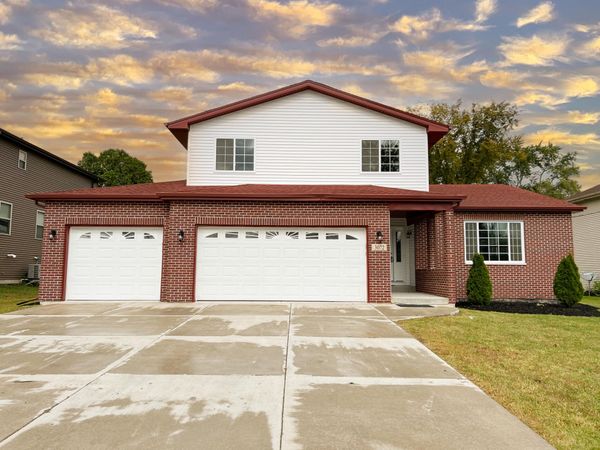 3072 W 55th Avenue, Merrillville, IN 46410