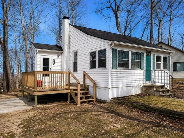 211 North Drive, Brooklyn, MI 49230