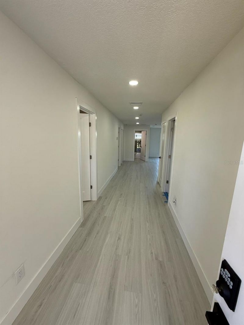 1842 Maryland Avenue Ne, Saint Petersburg, FL 33703 Photo