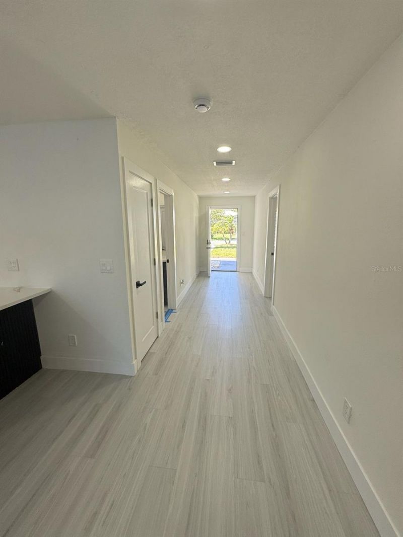 1842 Maryland Avenue Ne, Saint Petersburg, FL 33703 Photo