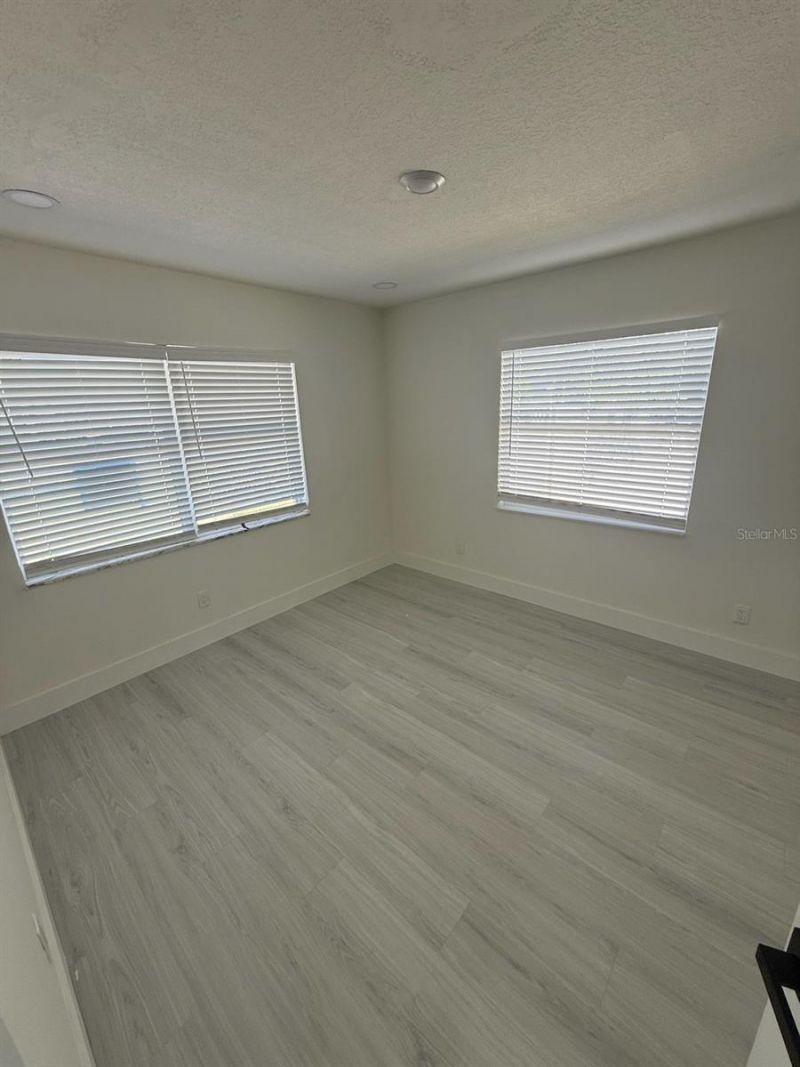 1842 Maryland Avenue Ne, Saint Petersburg, FL 33703 Photo