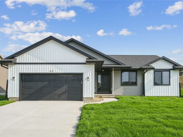 1820 Shady Grove Road SW, Cedar Rapids, IA 52404