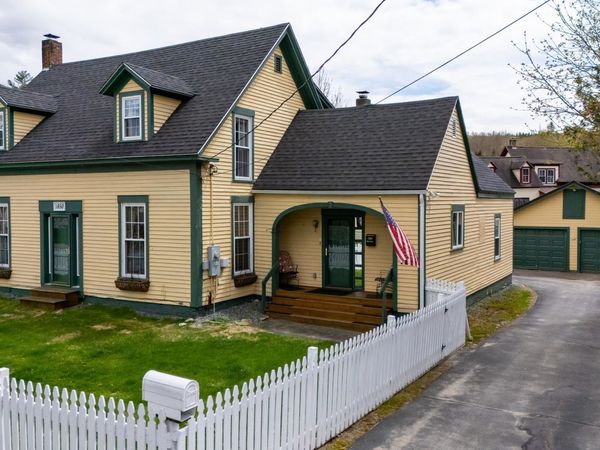7 Pleasant Street, Lancaster, NH 03584