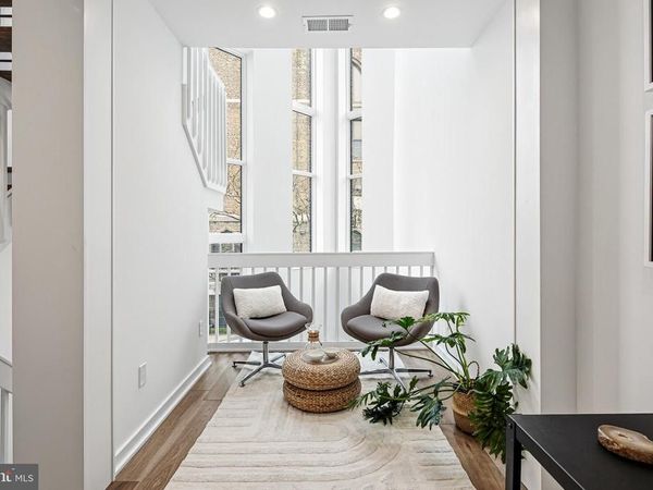 631 E THOMPSON STREET, PHILADELPHIA, PA 19125