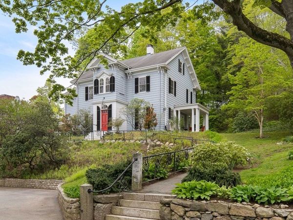 36 Maple Ave, Newton, MA 02458