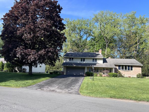 2321 Central Parkway, Schenectady, NY 12309